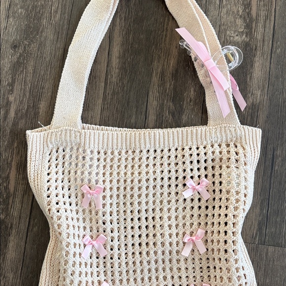 Handbags - 💕🎀 Knit Bow Tote Bag w/ Bow Hair Claw🎀🩷